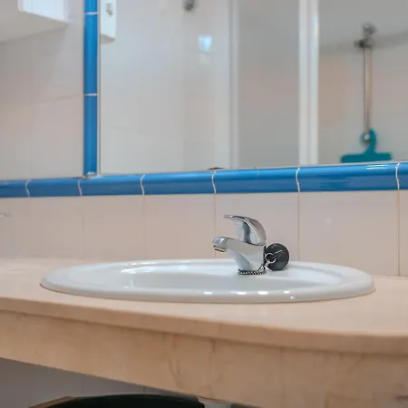 Zomero, Seaview & Wifi & Pool 코스타델실렌시오