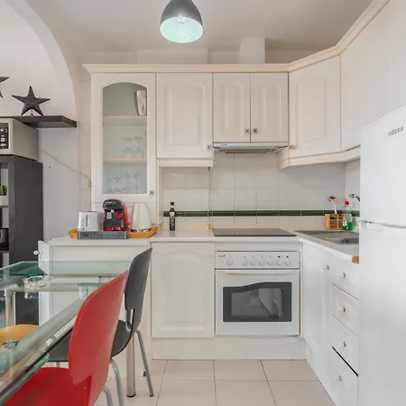 아파트 Zomero, Seaview & Wifi & Pool