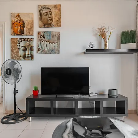 Zomero, Seaview & Wifi & Pool * 코스타델실렌시오